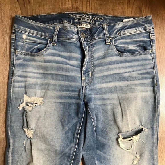 Ripped Jeans - Picture 3 of 4